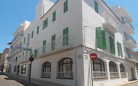 Hostal Cas Bombu